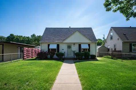 5737 34th Avenue S Minneapolis MN 55417