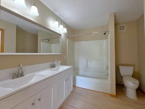 15358 Founders Lane Apple Valley MN 55124