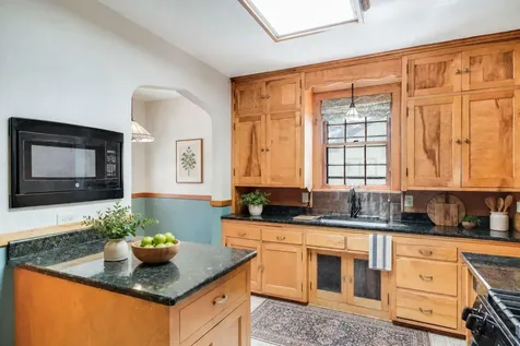 1525 Asbury Street Saint Paul MN 55108