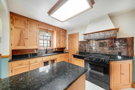 1525 Asbury Street Saint Paul MN 55108