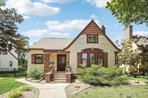 1525 Asbury Street Saint Paul MN 55108