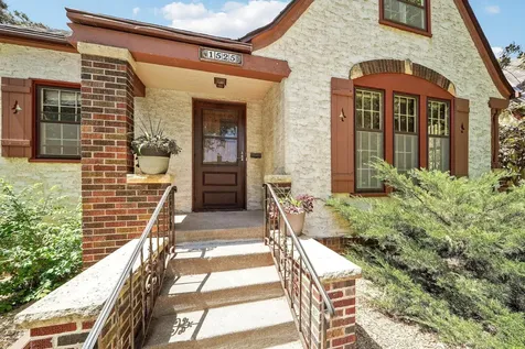 1525 Asbury Street Saint Paul MN 55108