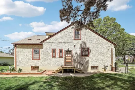 1525 Asbury Street Saint Paul MN 55108