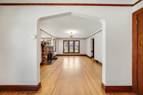 1525 Asbury Street Saint Paul MN 55108