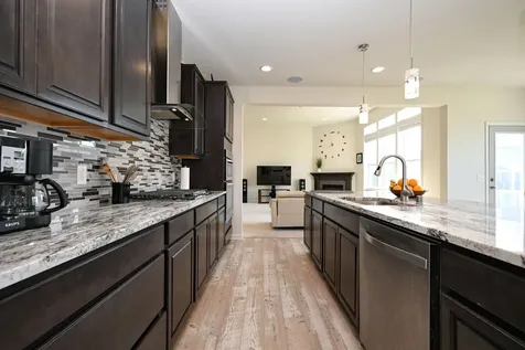 9343 Compass Pointe Road Woodbury MN 55129