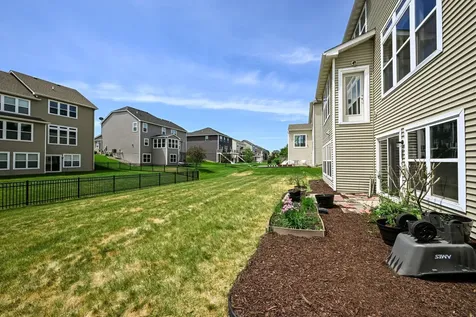 9343 Compass Pointe Road Woodbury MN 55129