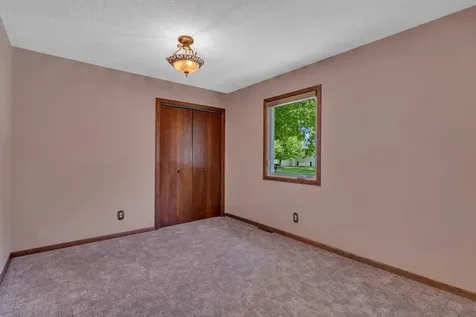 608 26th Avenue SW Willmar MN 56201