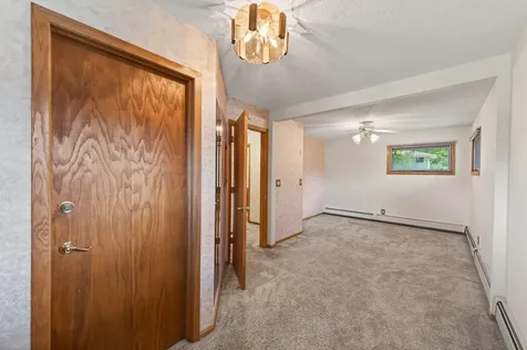 2985 Marion Street Roseville MN 55113