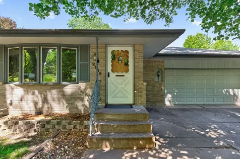 2985 Marion Street Roseville MN 55113