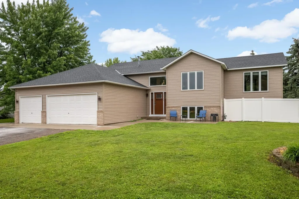17550 Foxboro Lane Lakeville MN 55024