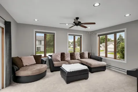 17550 Foxboro Lane Lakeville MN 55024