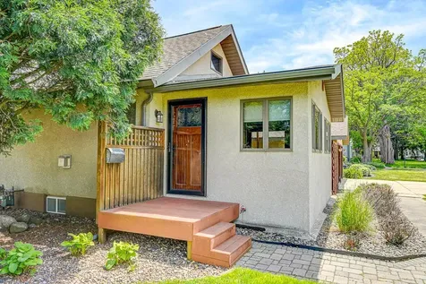 2702 Reardon Place North Saint Paul MN 55109