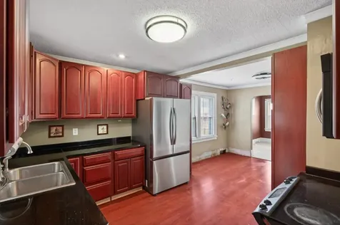 2719 16th Avenue E North Saint Paul MN 55109