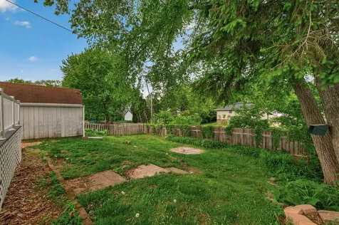 2719 16th Avenue E North Saint Paul MN 55109