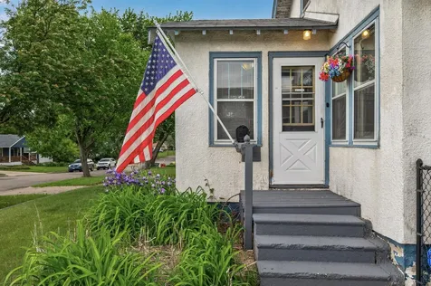 2719 16th Avenue E North Saint Paul MN 55109