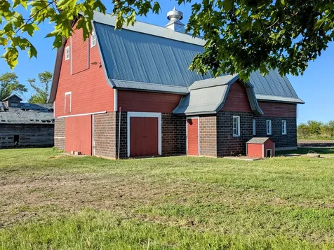27600 County Road 18 Comfrey MN 56019
