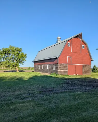 27600 County Road 18 Comfrey MN 56019
