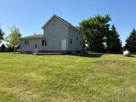 27600 County Road 18 Comfrey MN 56019