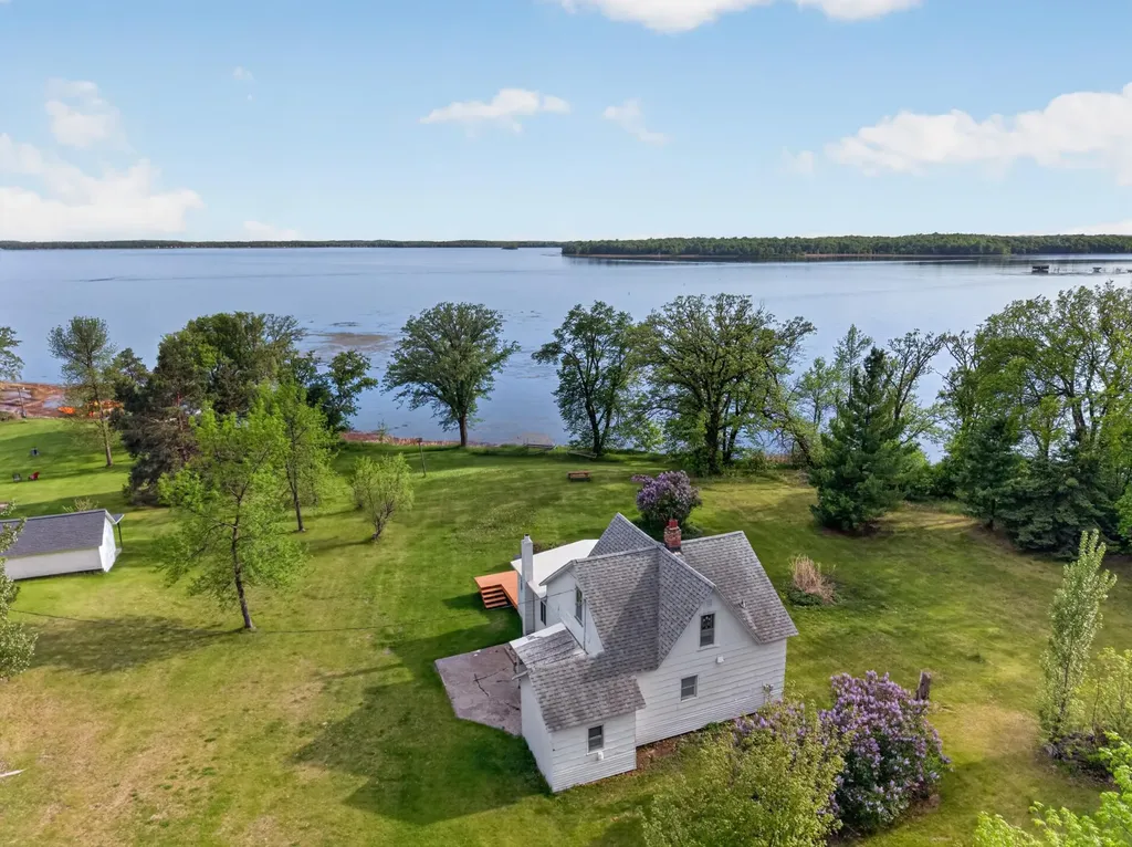 32378 E Rosewood Drive Dent MN 56528