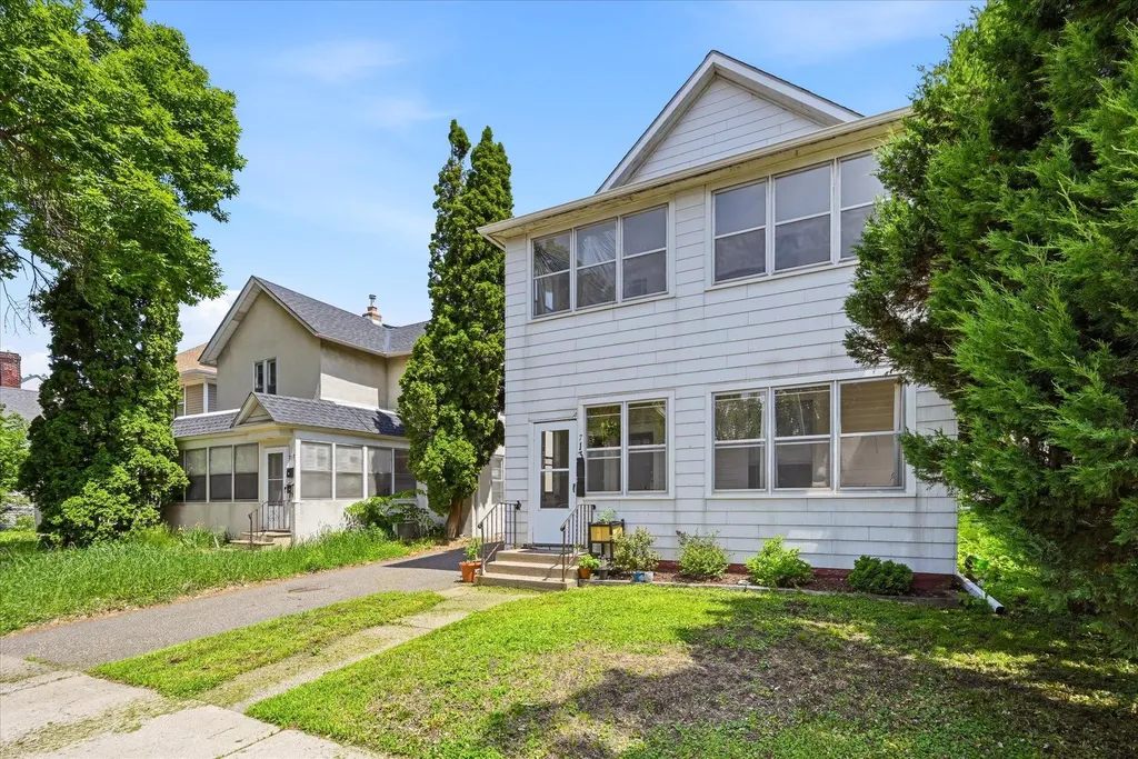 713 2nd Street NE Minneapolis MN 55413