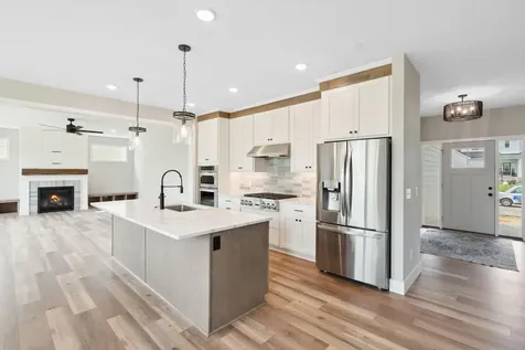 4986 Dodd Road Eagan MN 55123