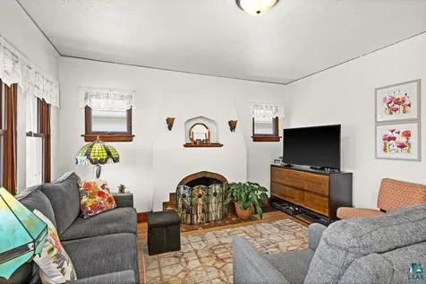 4407 W 6th Street Duluth MN 55807