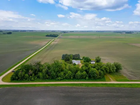 25975 630th Avenue Alden MN 56009