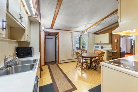 25975 630th Avenue Alden MN 56009