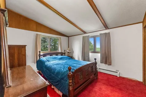 25975 630th Avenue Alden MN 56009