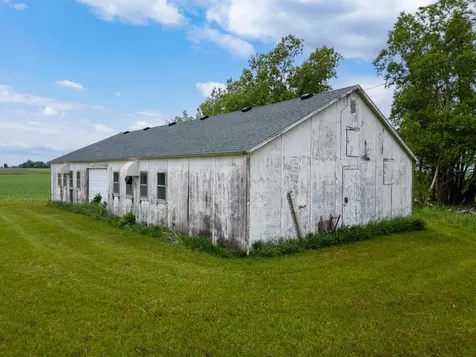 25975 630th Avenue Alden MN 56009