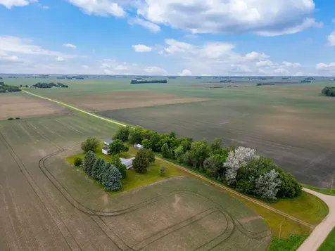 25975 630th Avenue Alden MN 56009