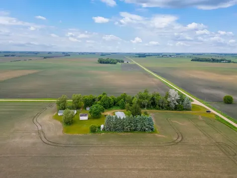 25975 630th Avenue Alden MN 56009