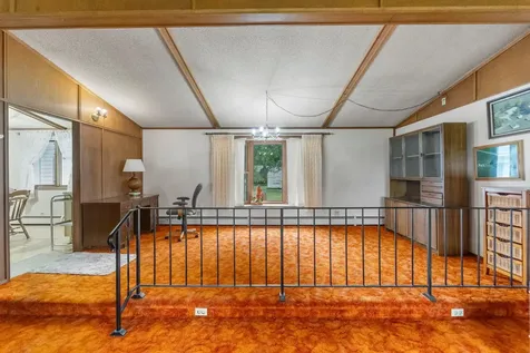 25975 630th Avenue Alden MN 56009