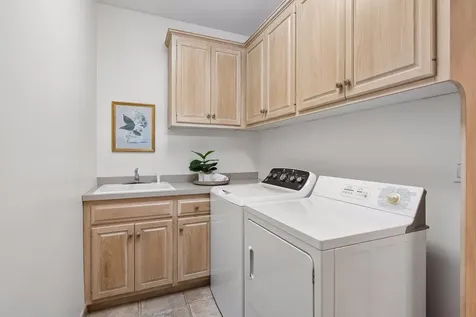 7238 Lewis Ridge Parkway Edina MN 55439