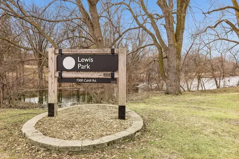 7238 Lewis Ridge Parkway Edina MN 55439