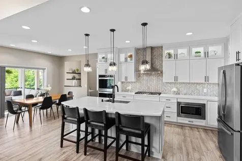 16920 Reeder Ridge Eden Prairie MN 55347