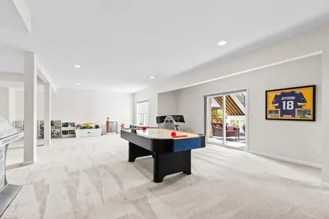 16920 Reeder Ridge Eden Prairie MN 55347