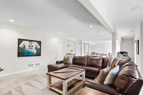 16920 Reeder Ridge Eden Prairie MN 55347