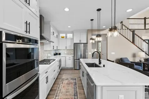 16920 Reeder Ridge Eden Prairie MN 55347