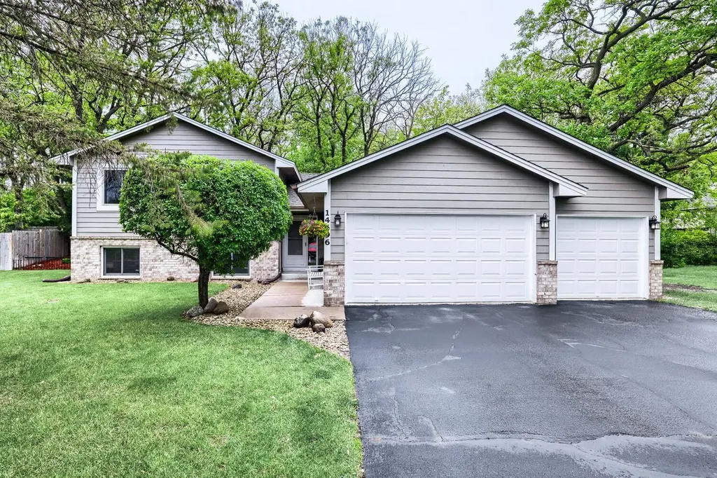 14696 Hummingbird Street NW Andover MN 55304