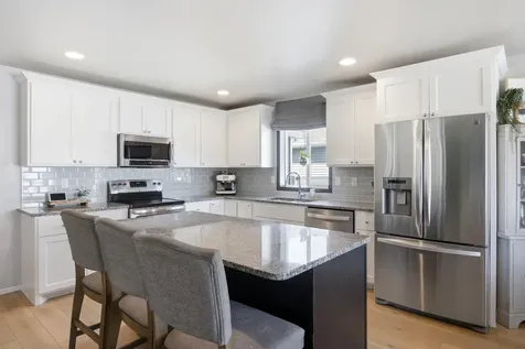 5537 38th Avenue S Fargo ND 58104
