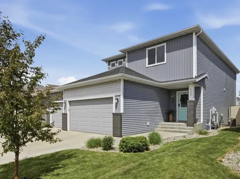 5537 38th Avenue S Fargo ND 58104