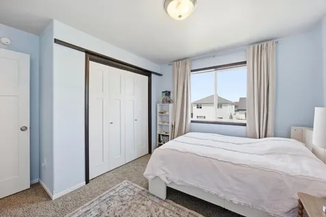 5537 38th Avenue S Fargo ND 58104