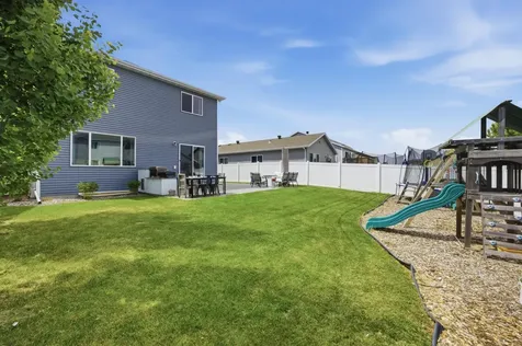 5537 38th Avenue S Fargo ND 58104