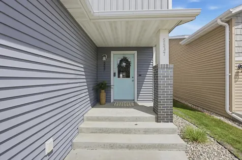 5537 38th Avenue S Fargo ND 58104