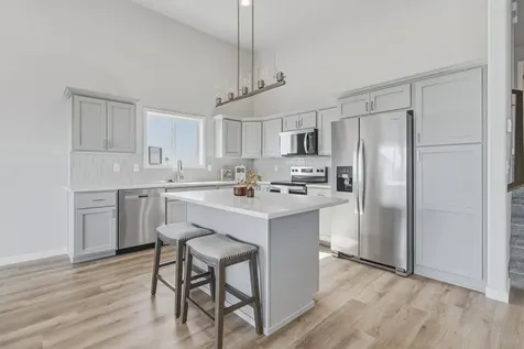 6723 Deer Creek Loop Horace ND 58047