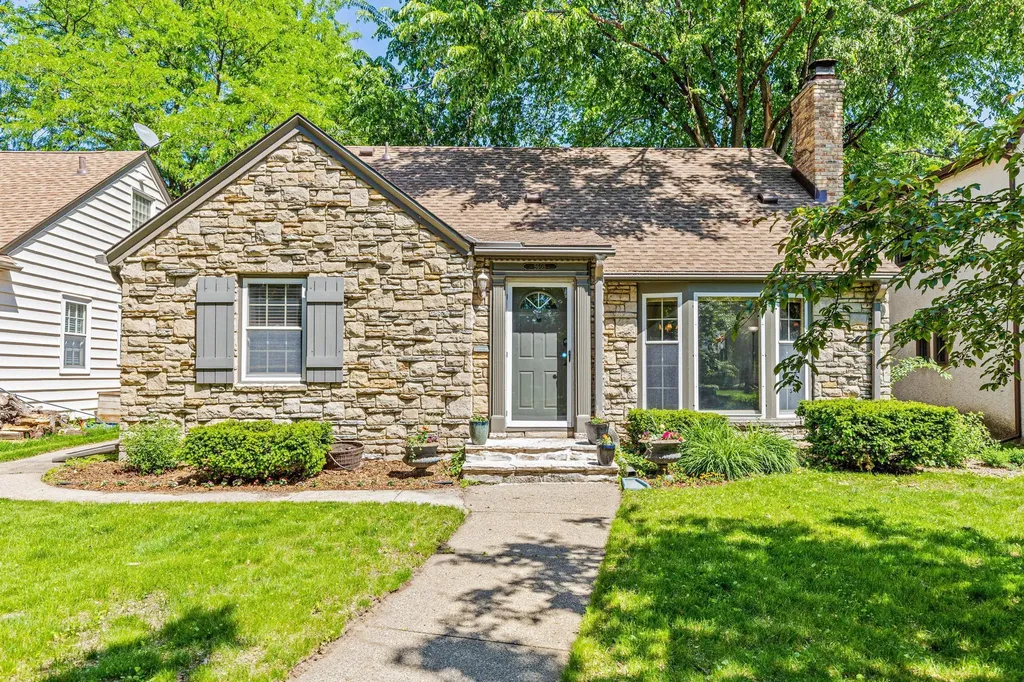 5605 Elliot Avenue Minneapolis MN 55417