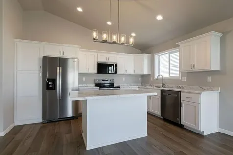 6211 87th Avenue S Horace ND 58047