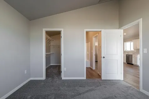 6211 87th Avenue S Horace ND 58047