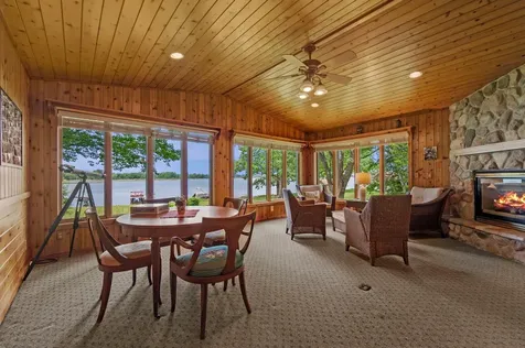 6757 Newcomb Avenue NW Annandale MN 55302